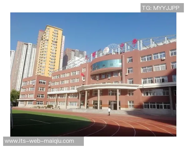 许钟豪的奋斗历程与成就分享：从平凡到卓越的成长之路